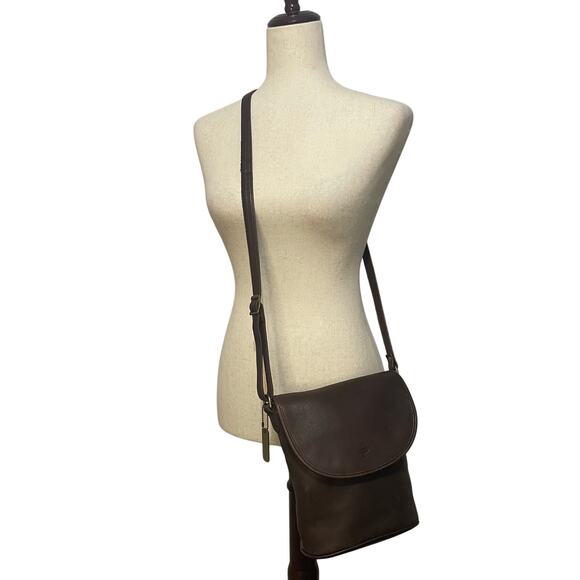 Ellington Vintage Leather Adjustable Strap Crossbody Bag Unisex Dark Brown - Picture 2 of 14